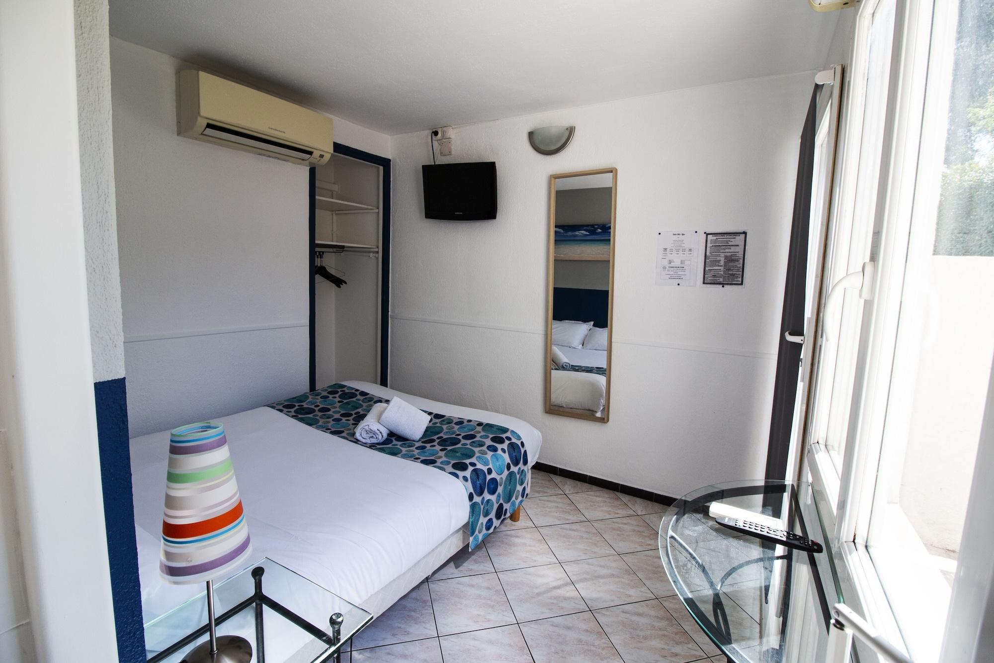 Hotel Bel Azur Six-Fours-les-Plages Bagian luar foto