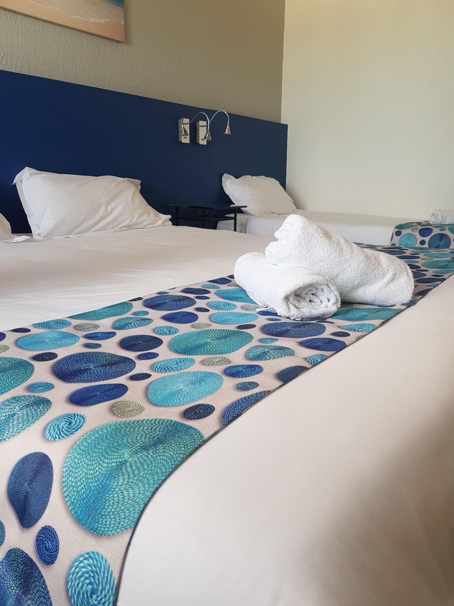 Hotel Bel Azur Six-Fours-les-Plages Bagian luar foto