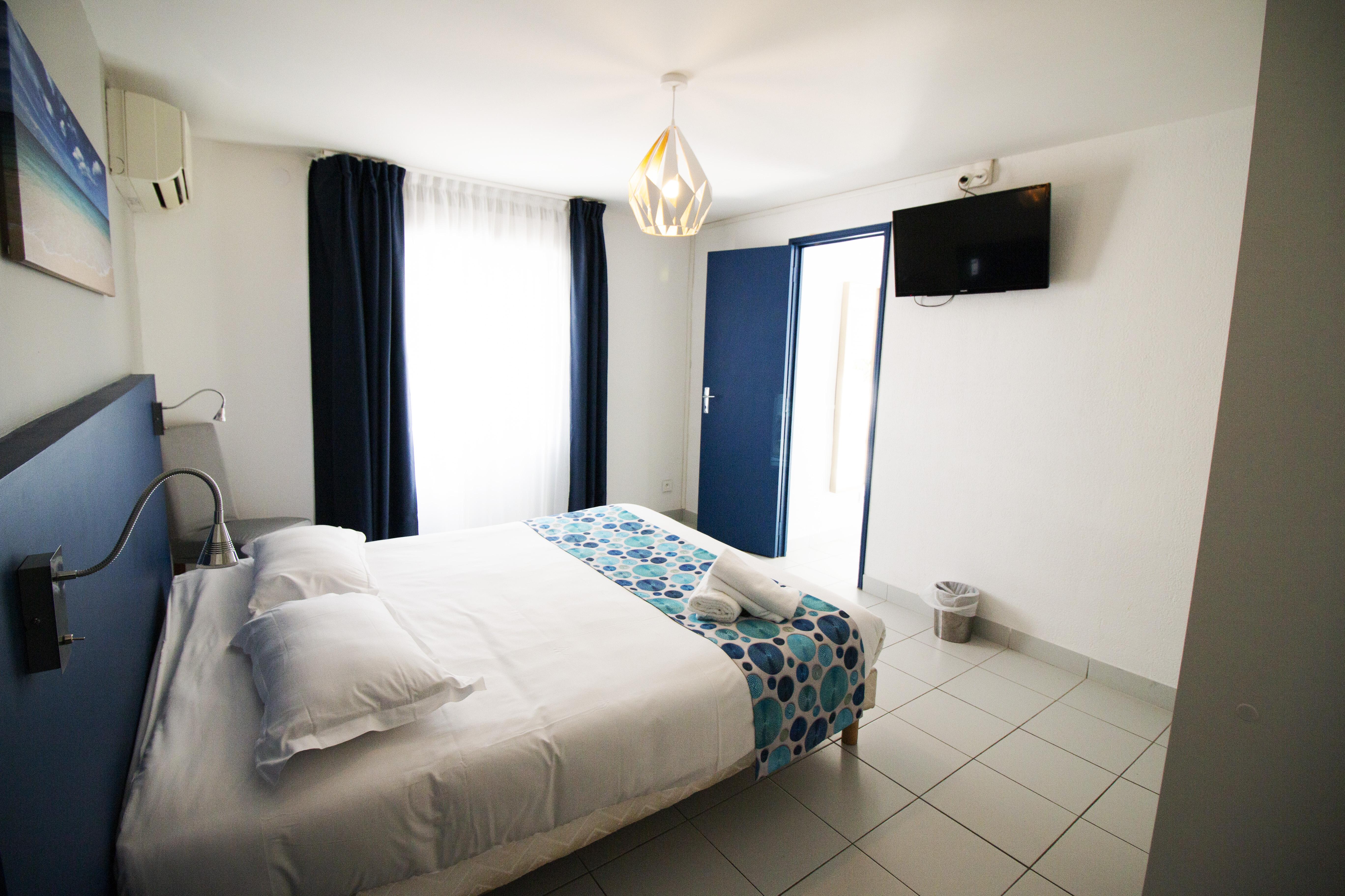 Hotel Bel Azur Six-Fours-les-Plages Bagian luar foto