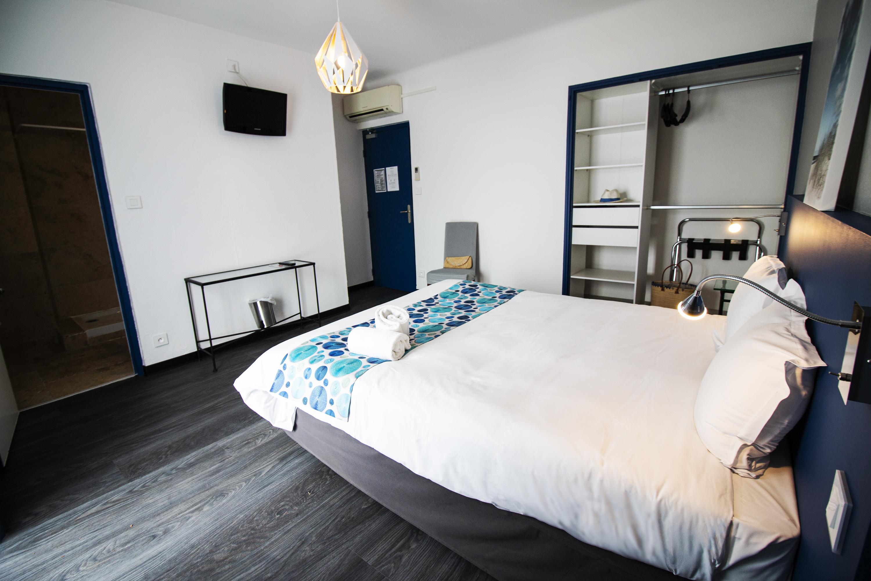 Hotel Bel Azur Six-Fours-les-Plages Bagian luar foto